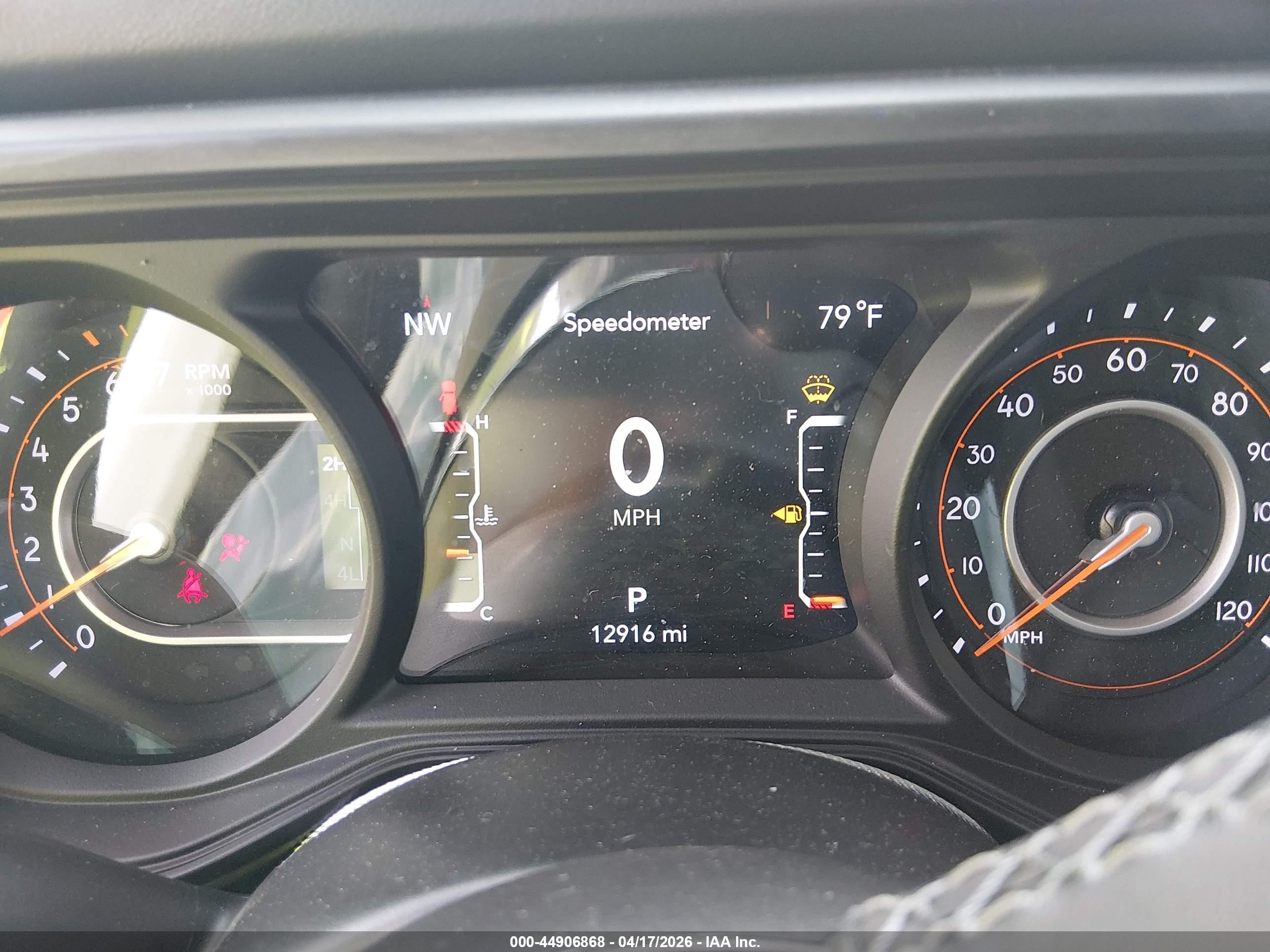 2026 Jeep Wrangler Sahara 4x4 Белый vin: 1C4PJXEN4TW179699