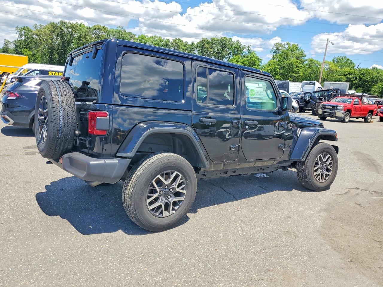 2026 Jeep Wrangler Sahara Black vin: 1C4PJXEN4TW179945