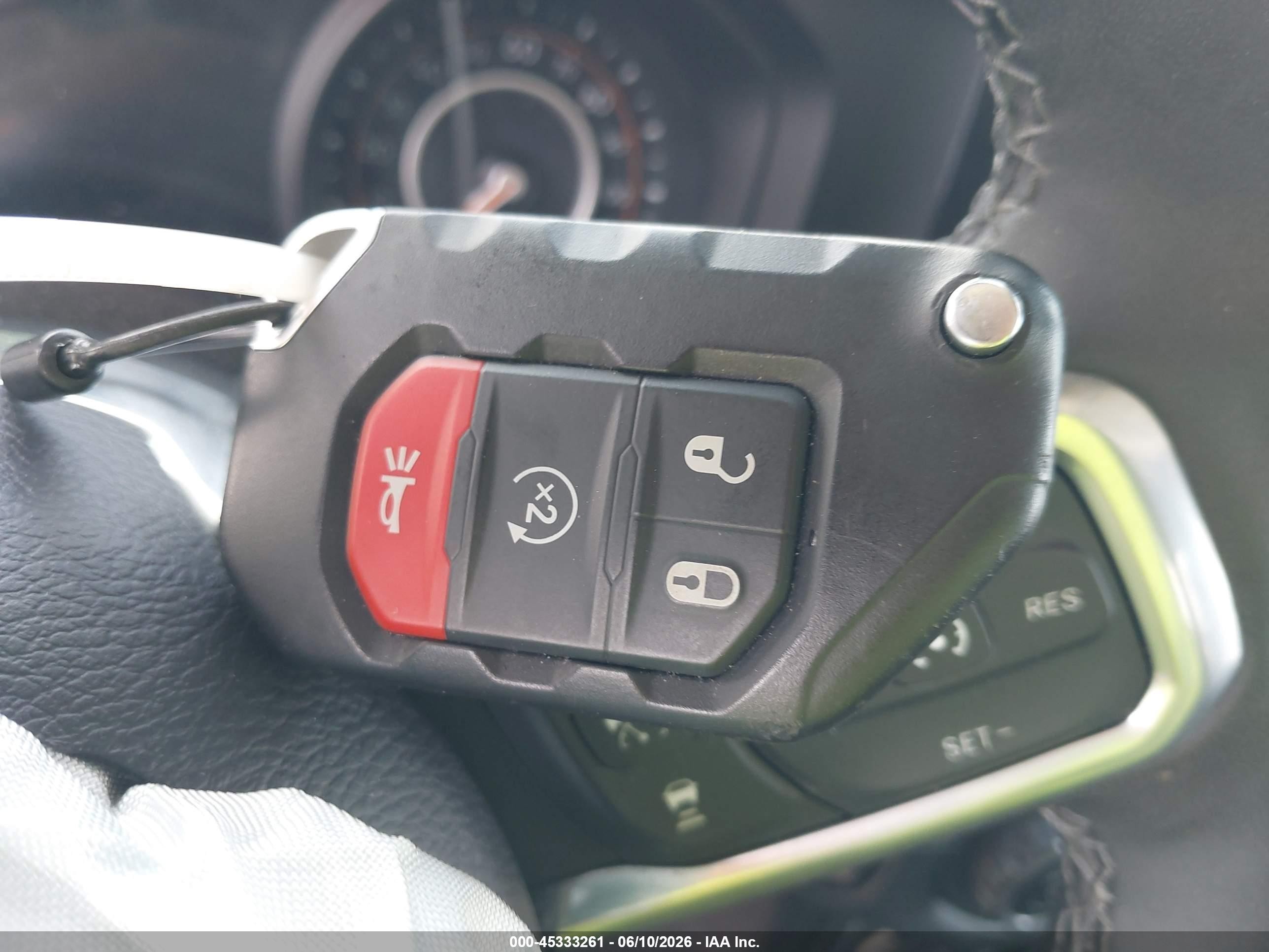 2025 Jeep Wrangler 4-door Sahara 4x4 Белый vin: 1C4PJXEN6SW598345