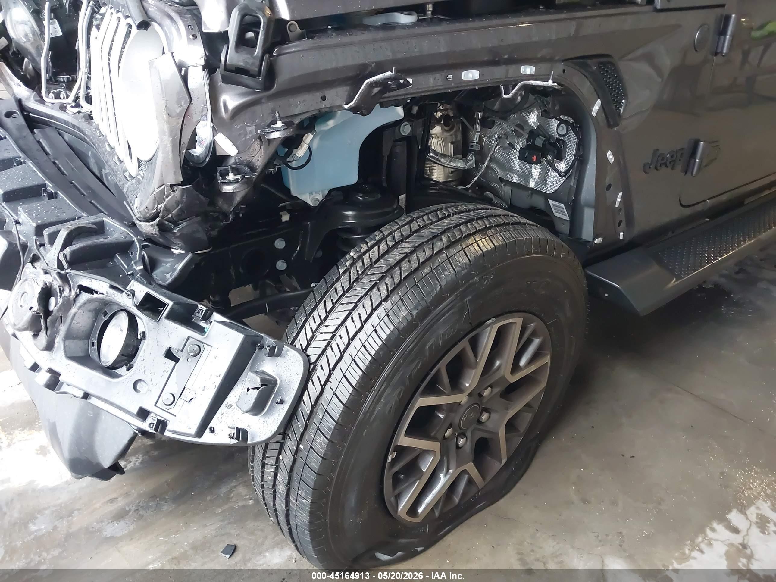 2025 Jeep Wrangler 4-door Sahara 4x4 Gray vin: 1C4PJXEN8SW653104