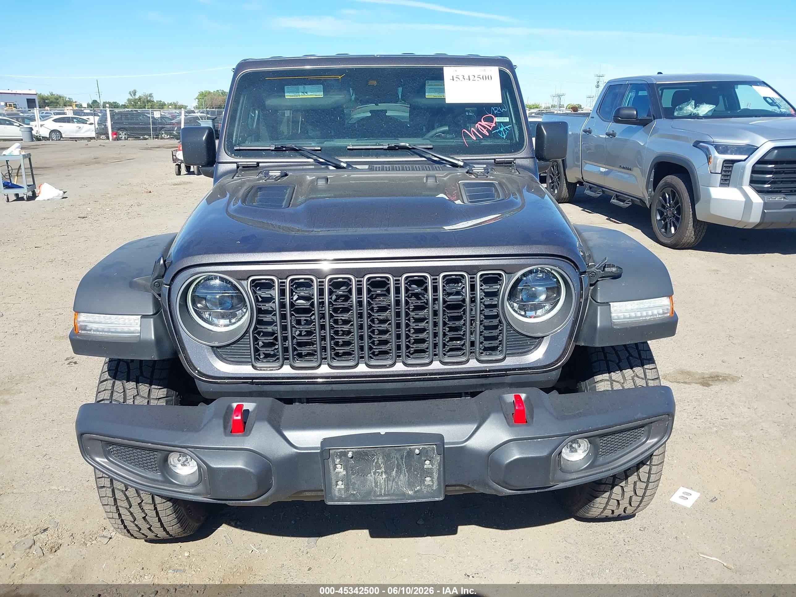 2025 Jeep Wrangler 4-door Rubicon 4x4 Gray vin: 1C4PJXFN7SW572691
