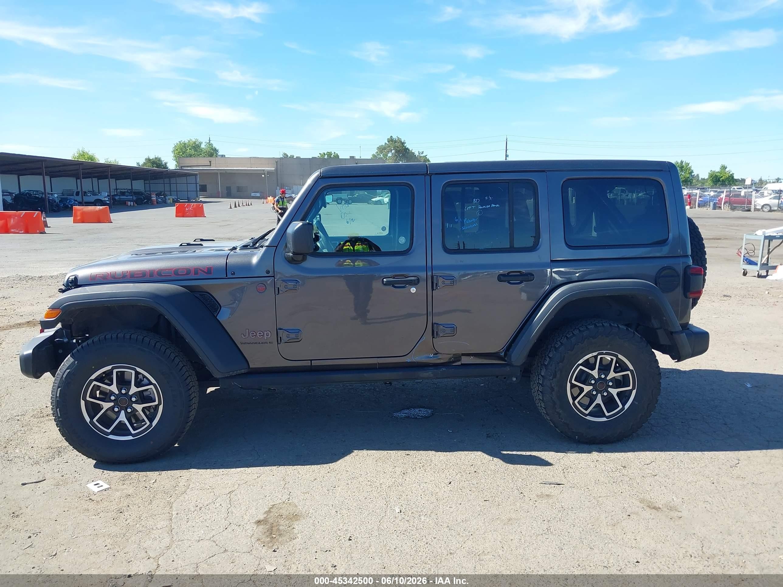 2025 Jeep Wrangler 4-door Rubicon 4x4 Gray vin: 1C4PJXFN7SW572691