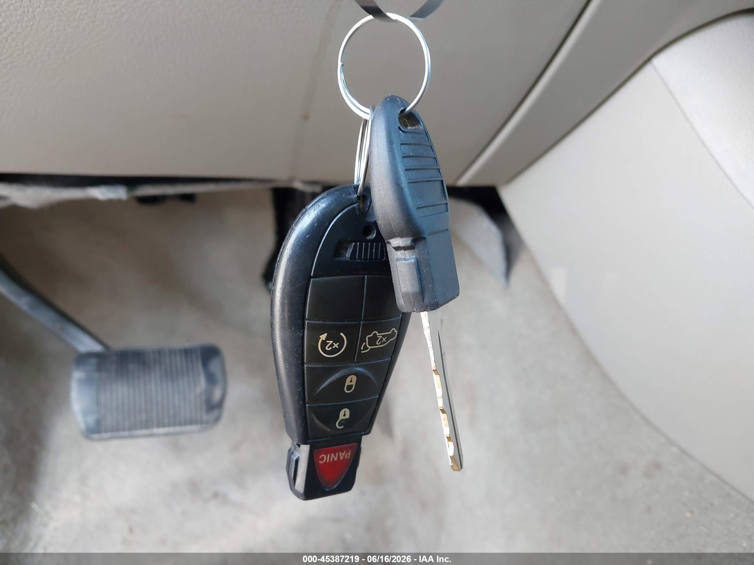 2012 Dodge Durango Crew White vin: 1C4RDHDG4CC112501