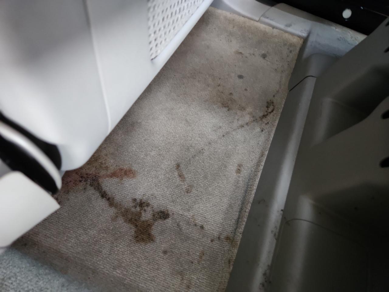 2013 Dodge Durango Crew Черный vin: 1C4RDHDG8DC530108 Damage: Right Rear Carpet, Stained, Permanent
