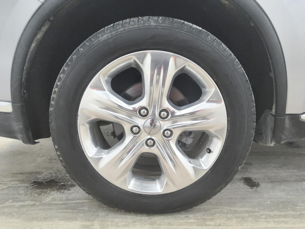 2014 Dodge Durango Limited Silver vin: 1C4RDHDG8EC266793 Damage: Right Rear Wheel, Curb Rash, 1 To 2 Inches