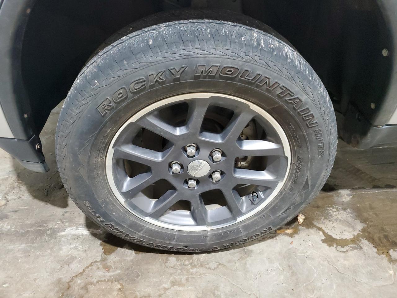 2012 Dodge Durango Sxt Silver vin: 1C4RDJAG4CC312435 Damage: Left Front Tire, Worn, Replacement Required