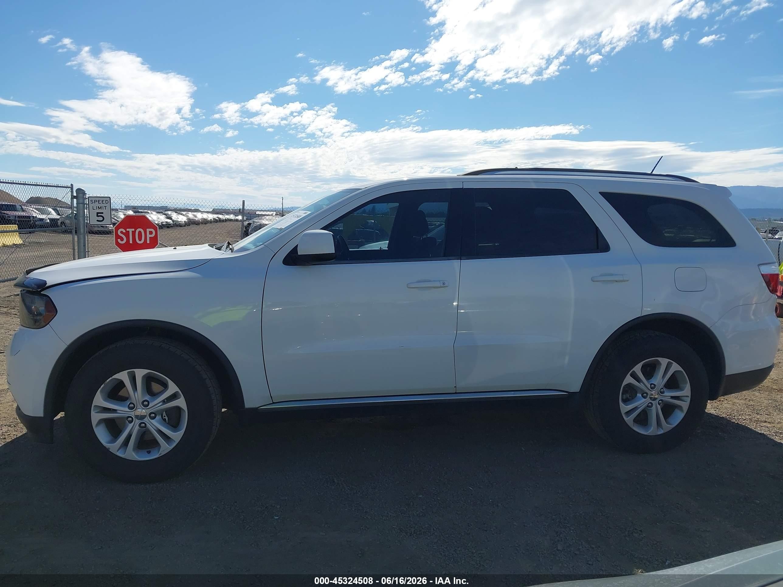 2013 Dodge Durango Sxt White vin: 1C4RDJAG4DC512426