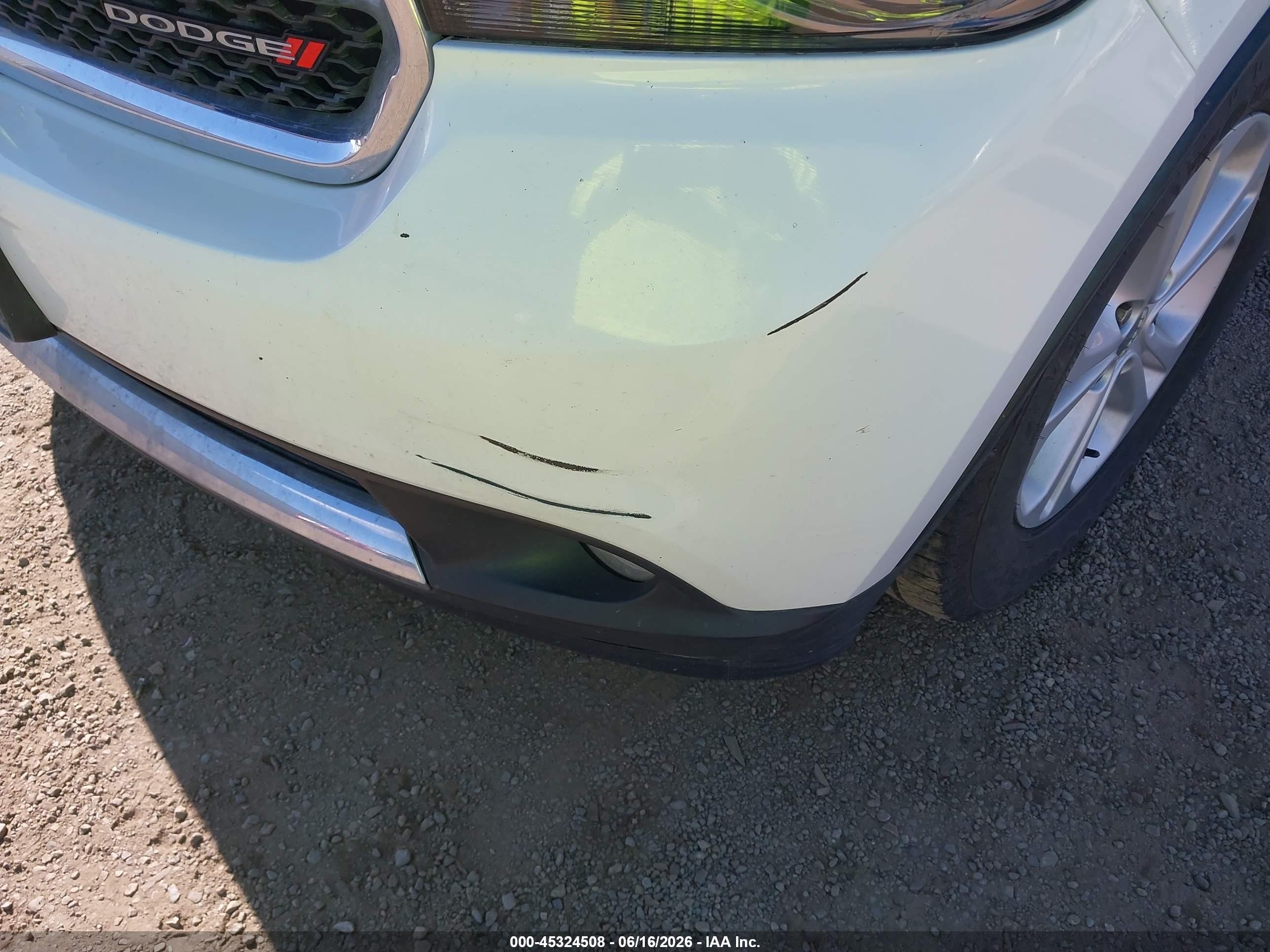 2013 Dodge Durango Sxt White vin: 1C4RDJAG4DC512426