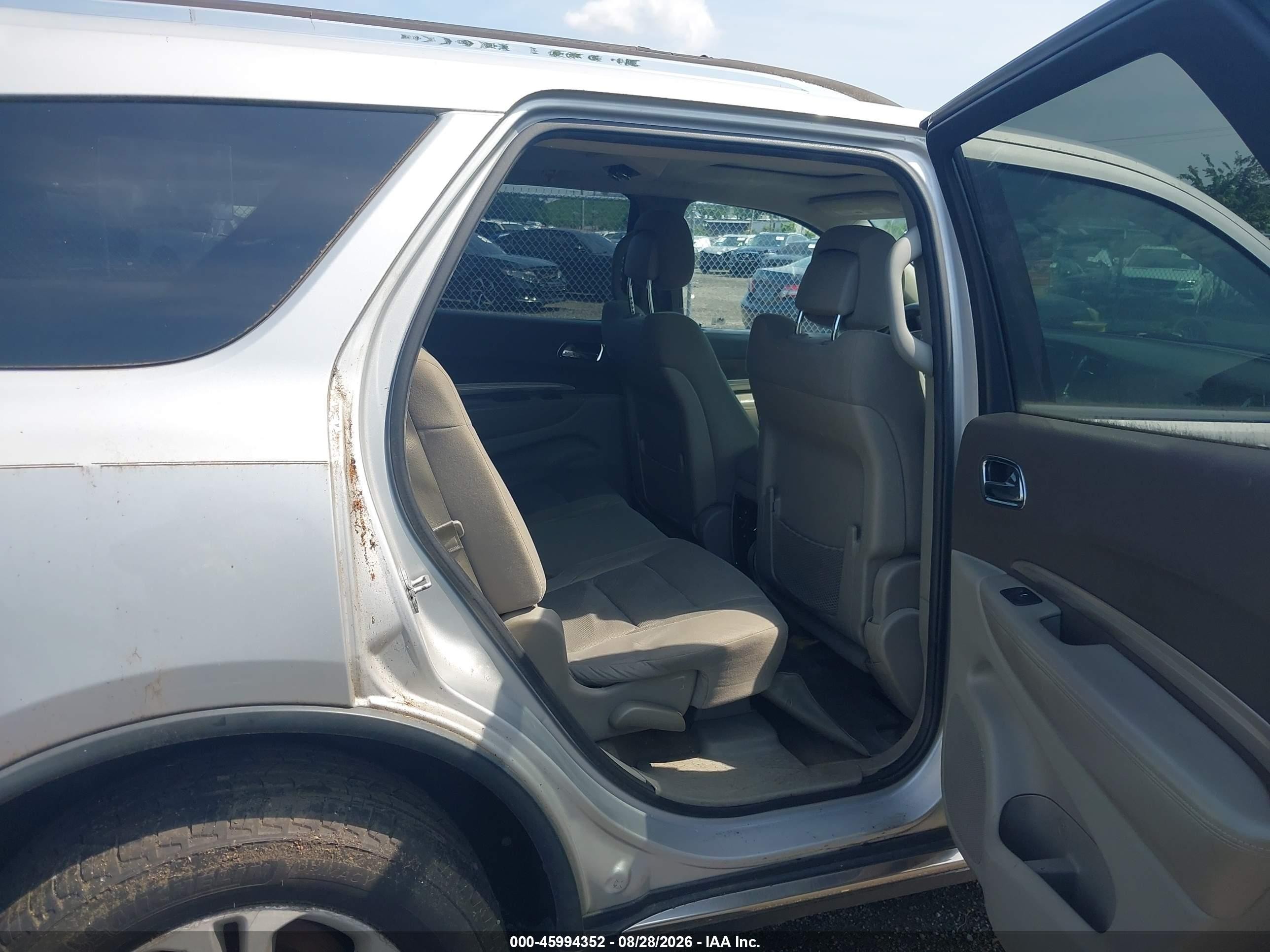 2013 Dodge Durango Sxt Silver vin: 1C4RDJAG4DC570939