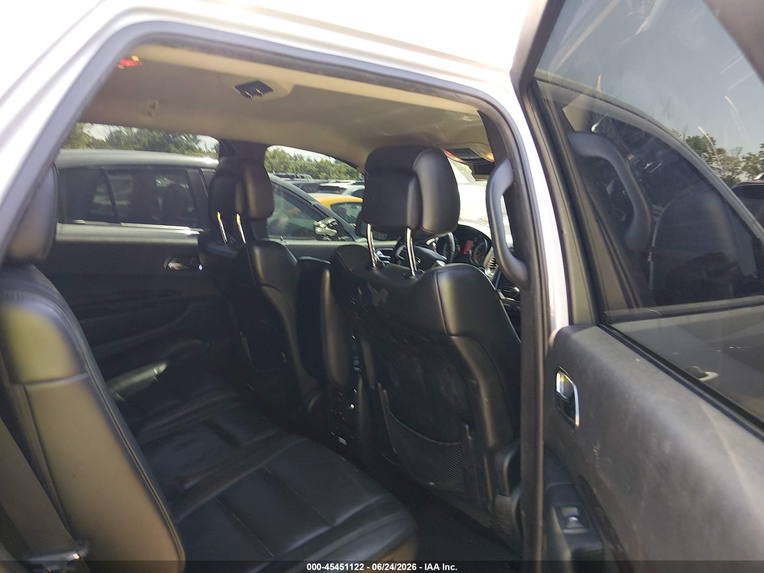 2012 Dodge Durango Crew Silver vin: 1C4RDJDG5CC181141