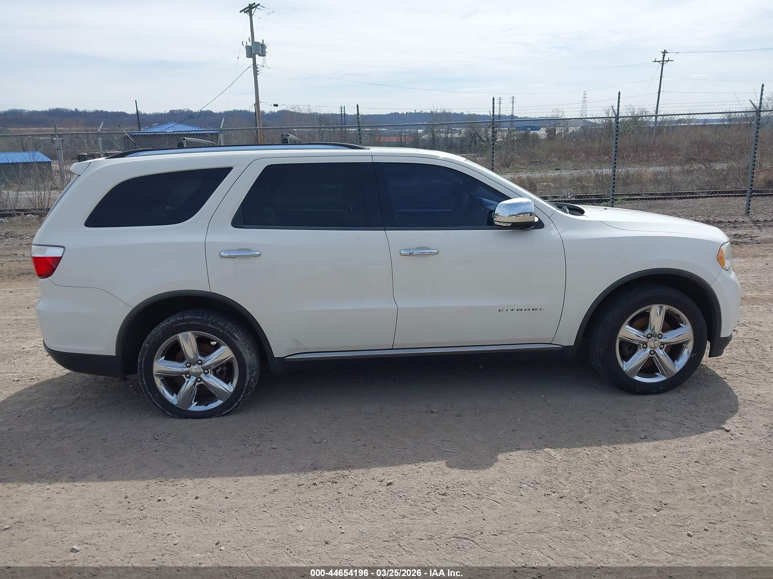2012 Dodge Durango Citadel White vin: 1C4RDJEG8CC112796