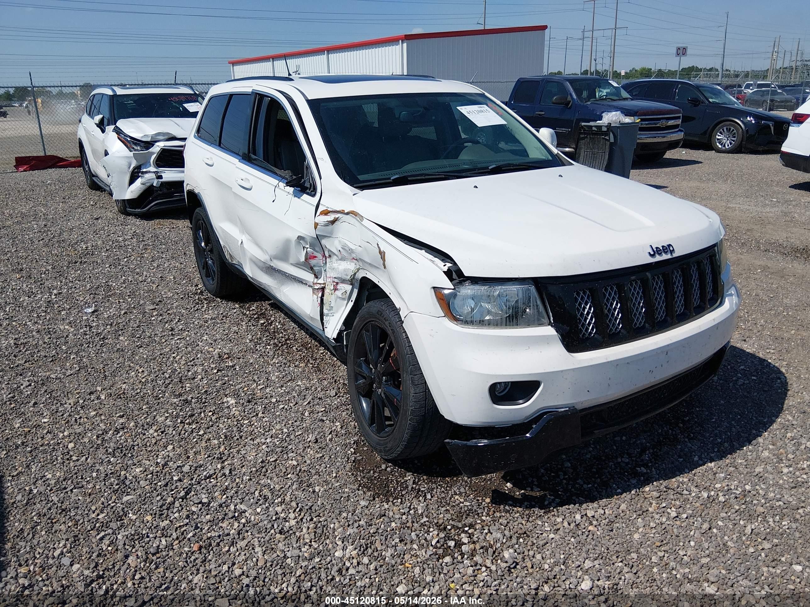 2012 Jeep Grand Cherokee Laredo White vin: 1C4RJEAG0CC355945