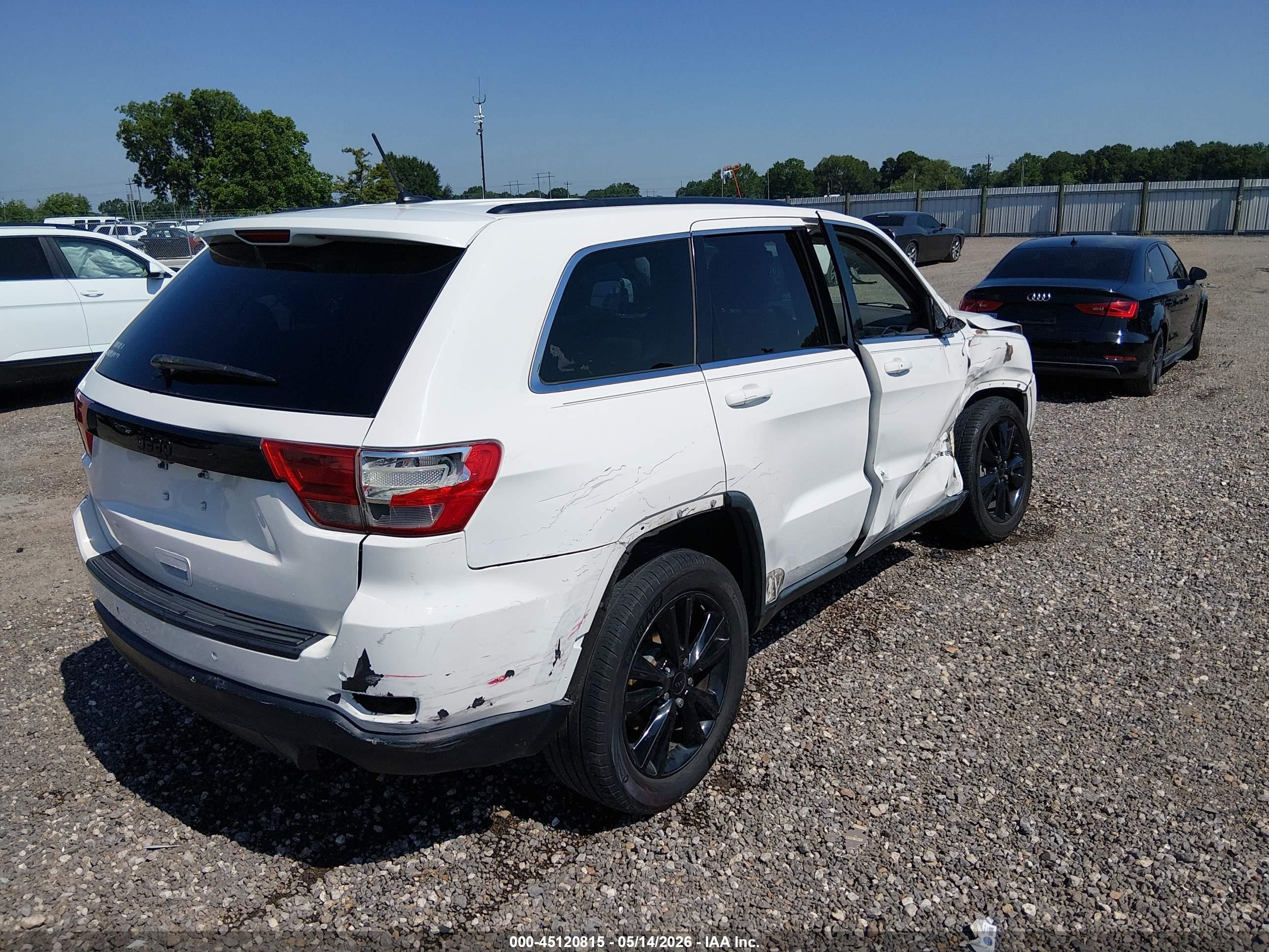 2012 Jeep Grand Cherokee Laredo Белый vin: 1C4RJEAG0CC355945
