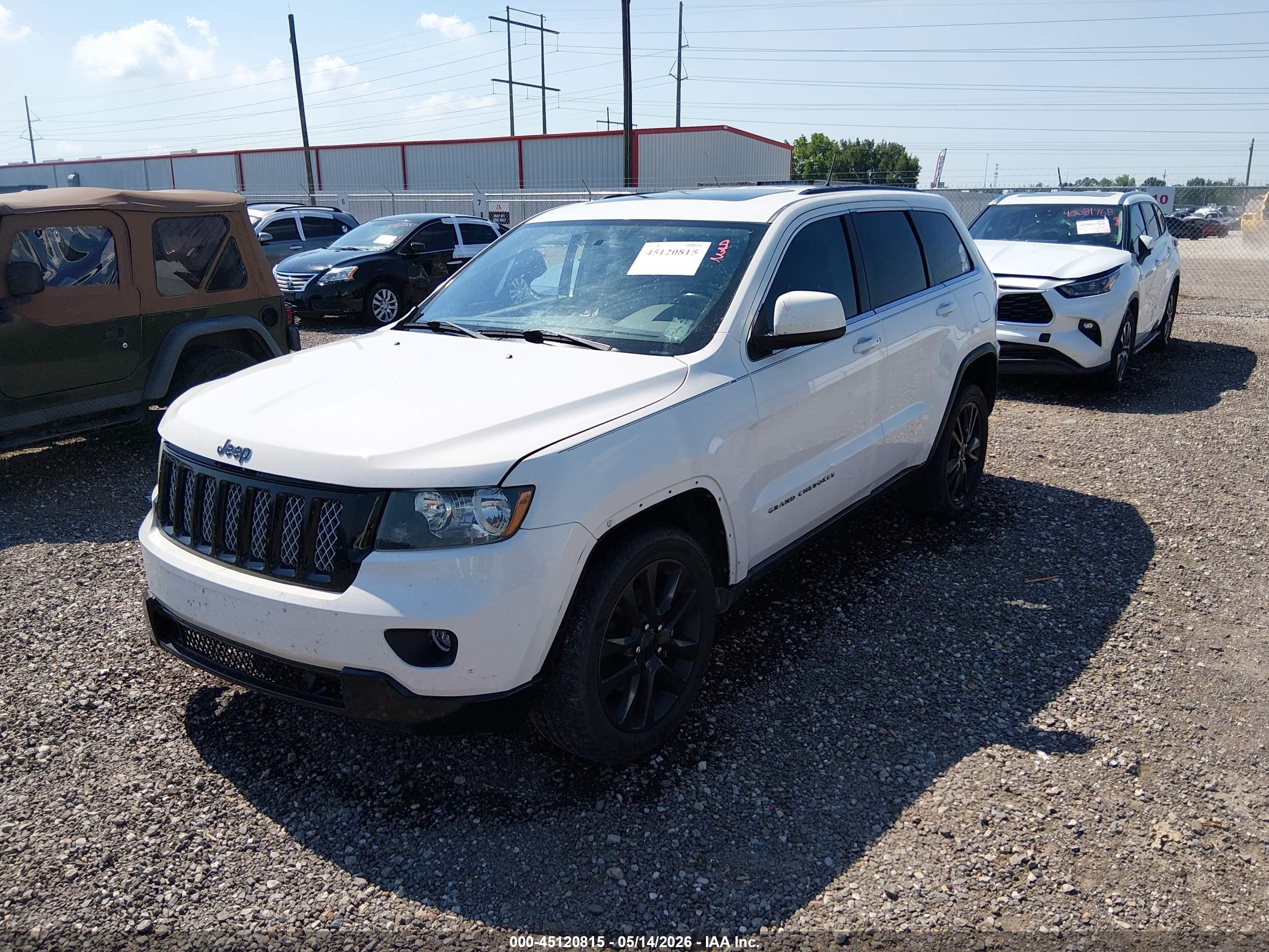 2012 Jeep Grand Cherokee Laredo Белый vin: 1C4RJEAG0CC355945