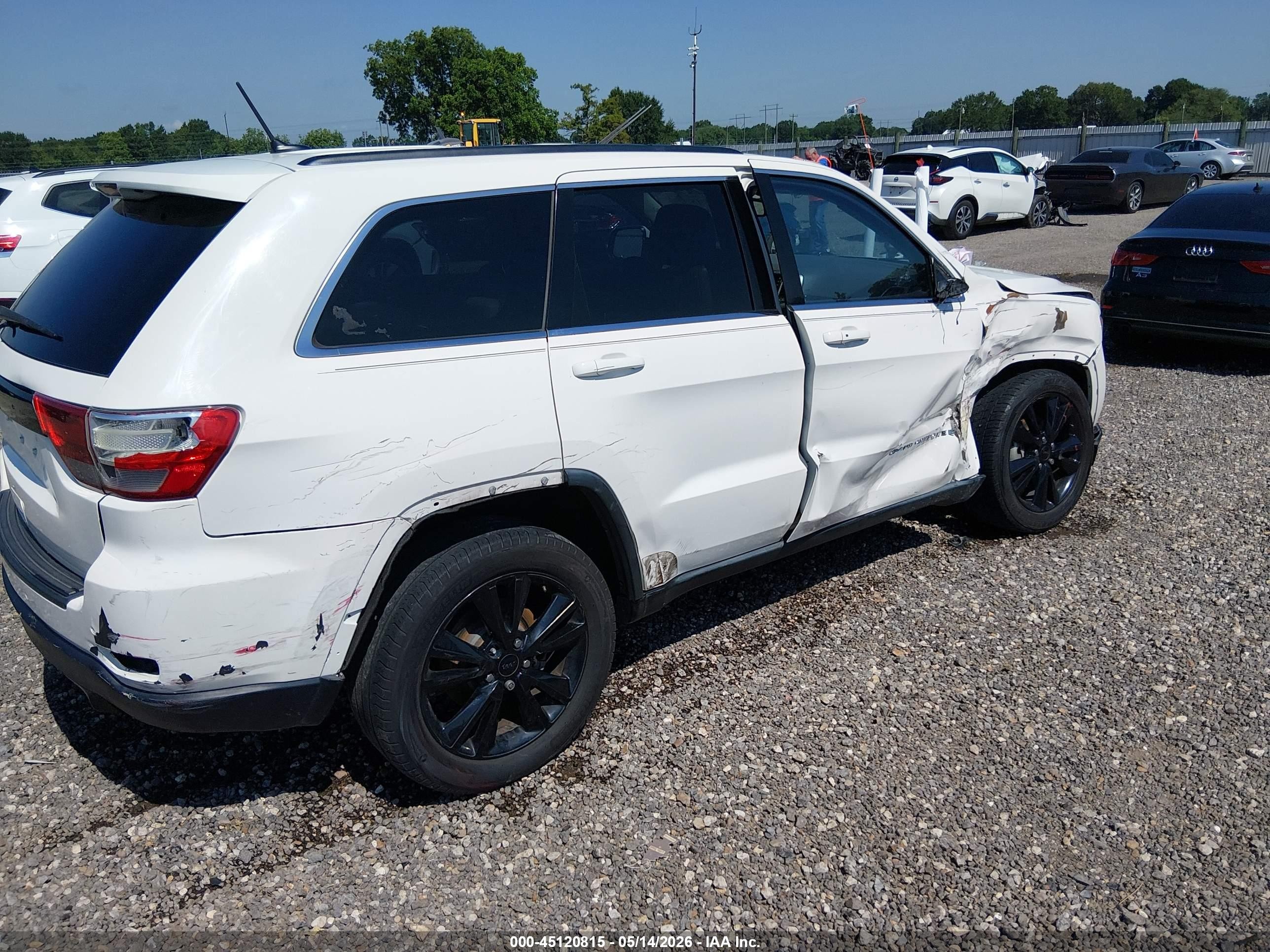 2012 Jeep Grand Cherokee Laredo Белый vin: 1C4RJEAG0CC355945