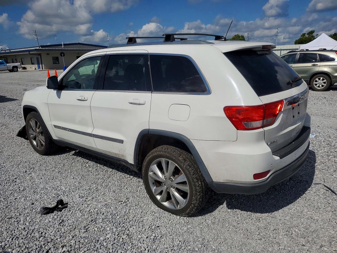 2013 Jeep Grand Cherokee White vin: 1C4RJEAG0DC569724