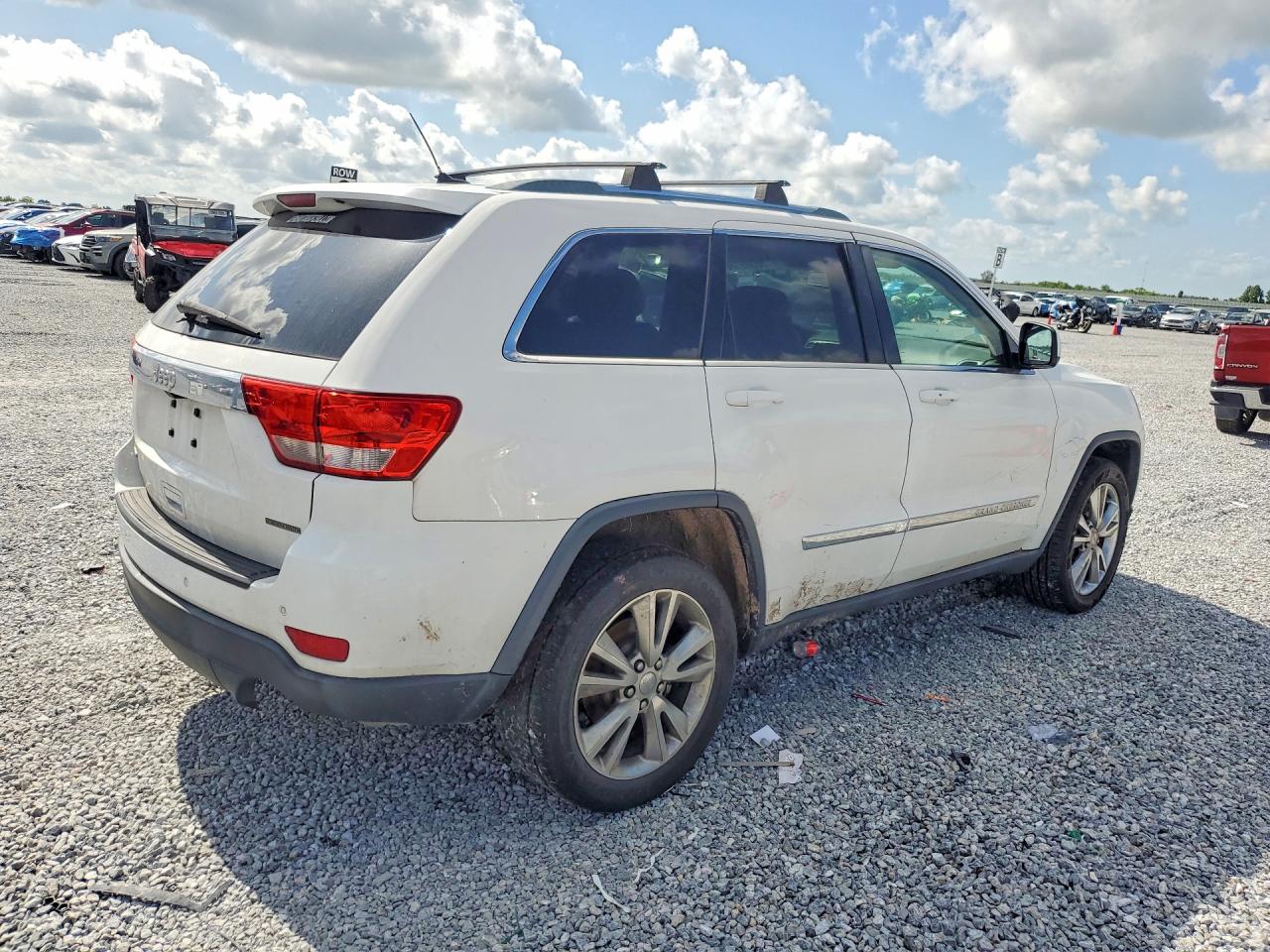 2013 Jeep Grand Cherokee White vin: 1C4RJEAG0DC569724