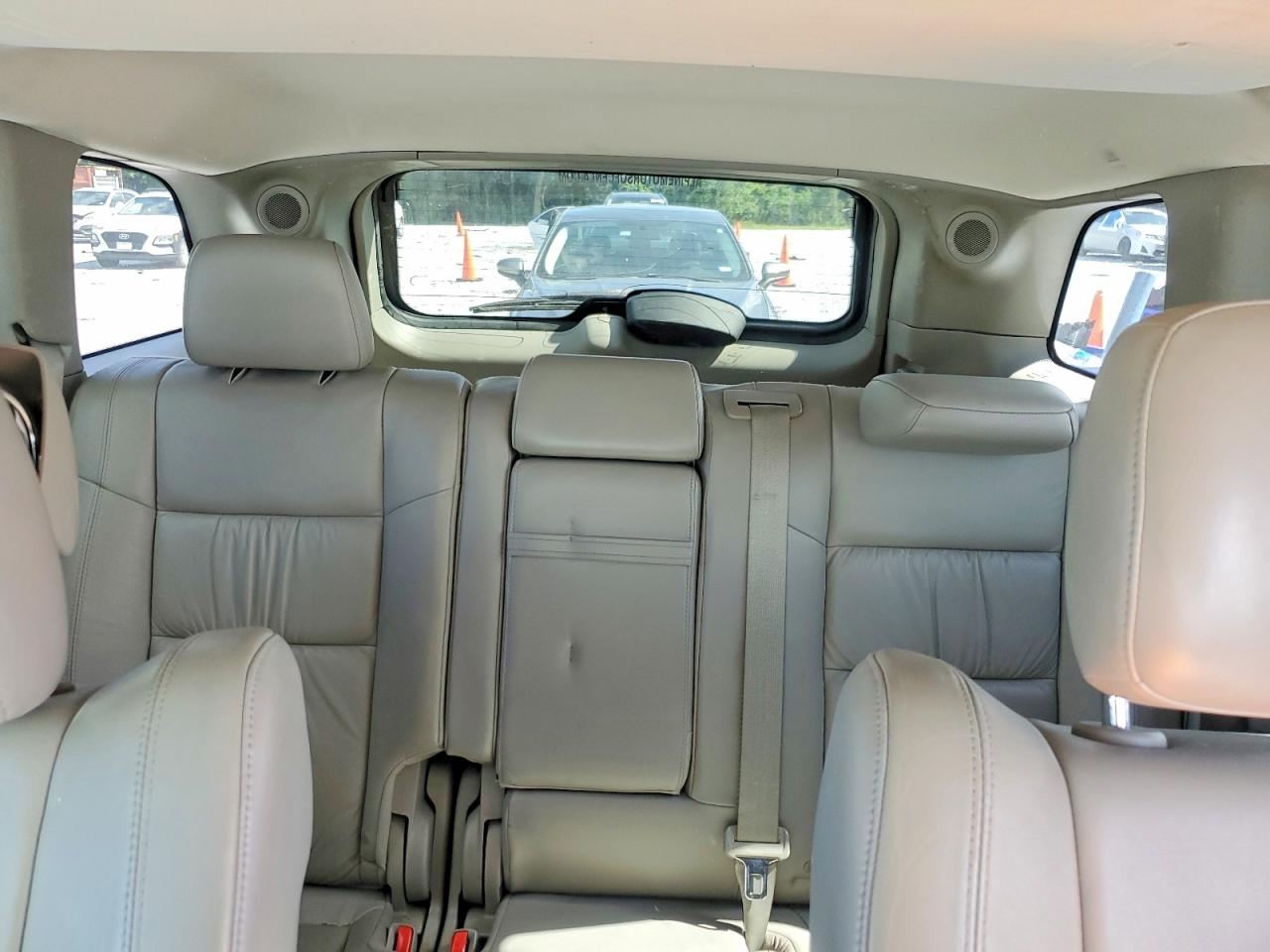 2013 Jeep Grand Cherokee White vin: 1C4RJEAG0DC569724