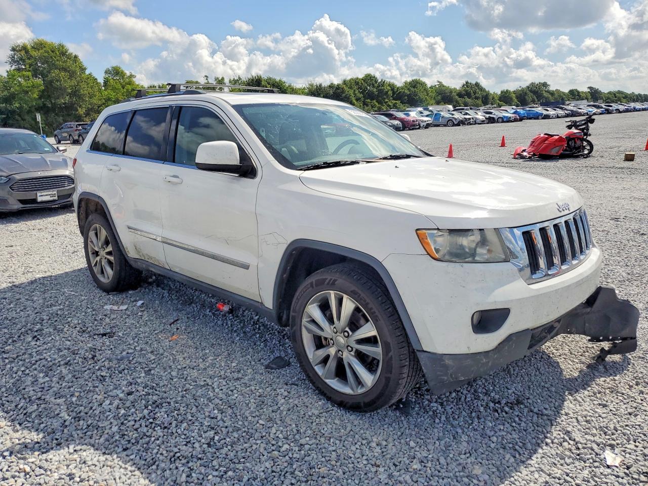 2013 Jeep Grand Cherokee White vin: 1C4RJEAG0DC569724