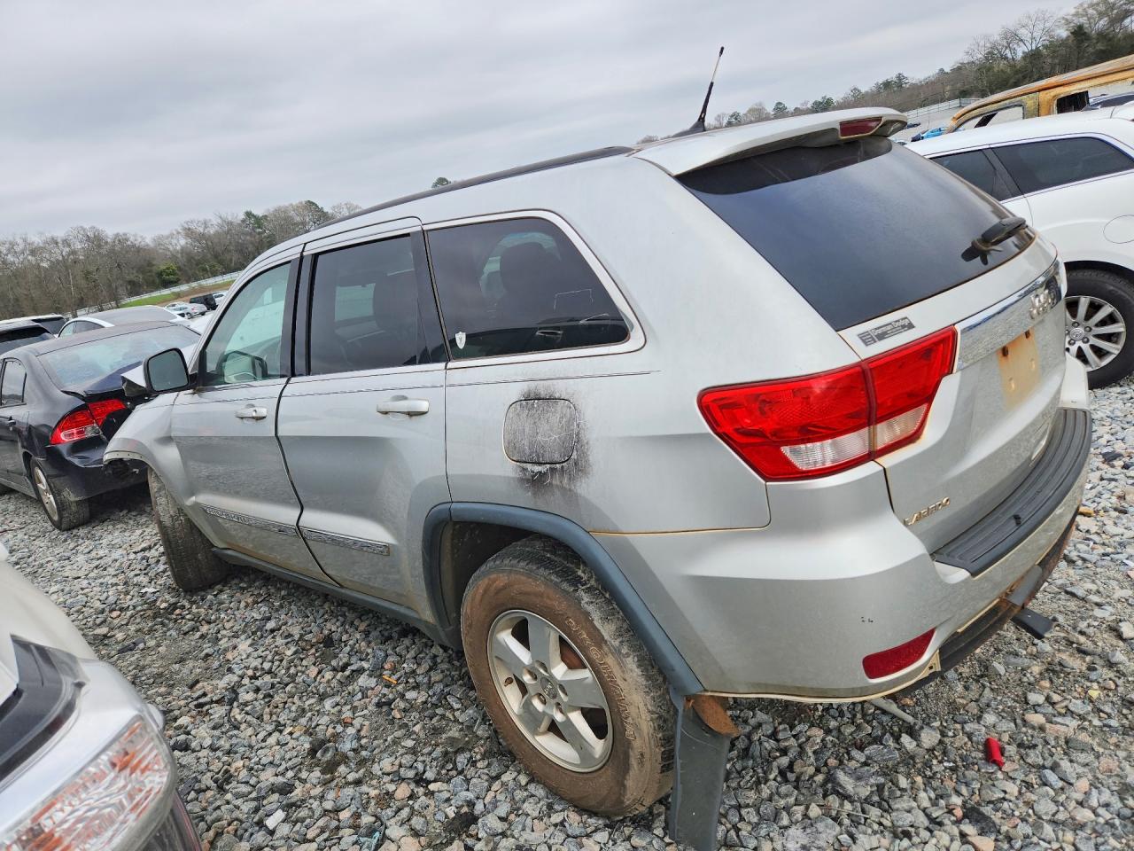 2013 Jeep Grand Cherokee Laredo Серебряный vin: 1C4RJEAG0DC597684