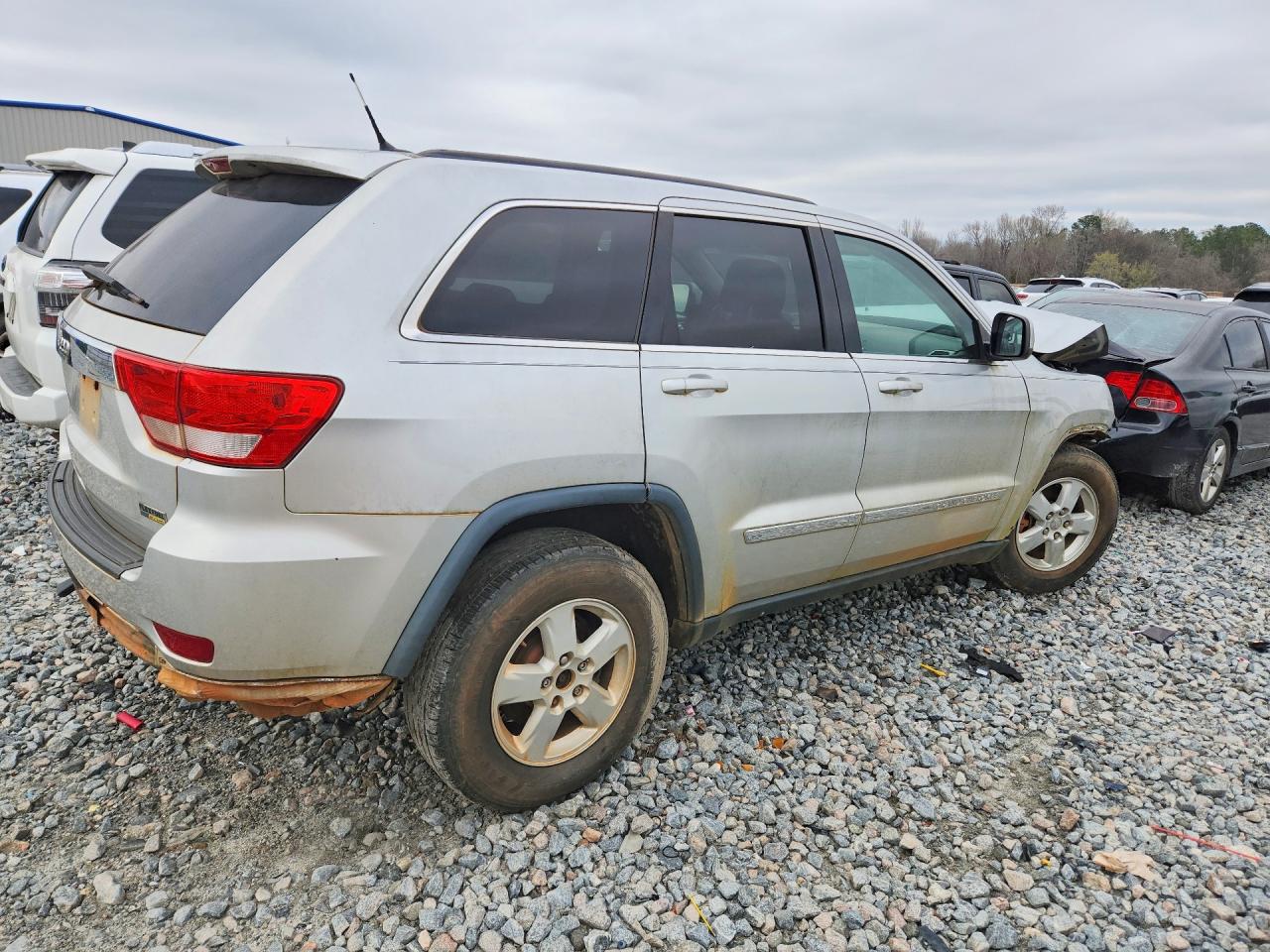 2013 Jeep Grand Cherokee Laredo Серебряный vin: 1C4RJEAG0DC597684