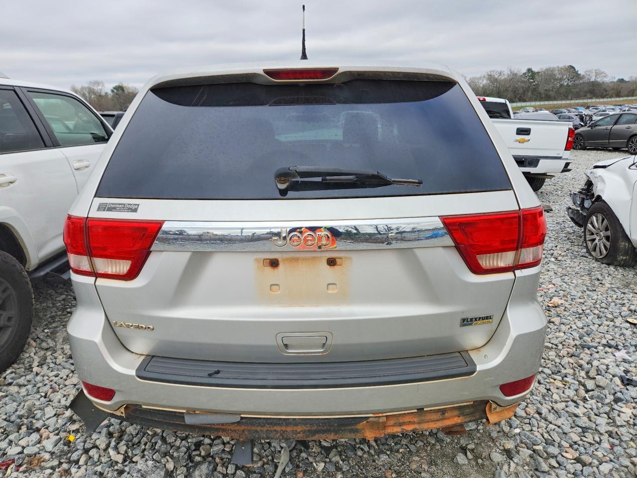 2013 Jeep Grand Cherokee Laredo Серебряный vin: 1C4RJEAG0DC597684