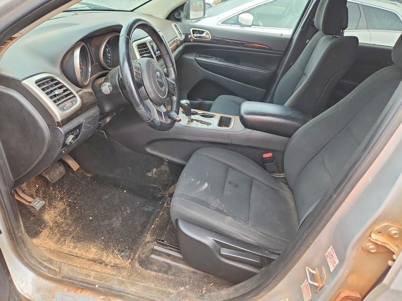 2013 Jeep Grand Cherokee Laredo Серебряный vin: 1C4RJEAG0DC597684