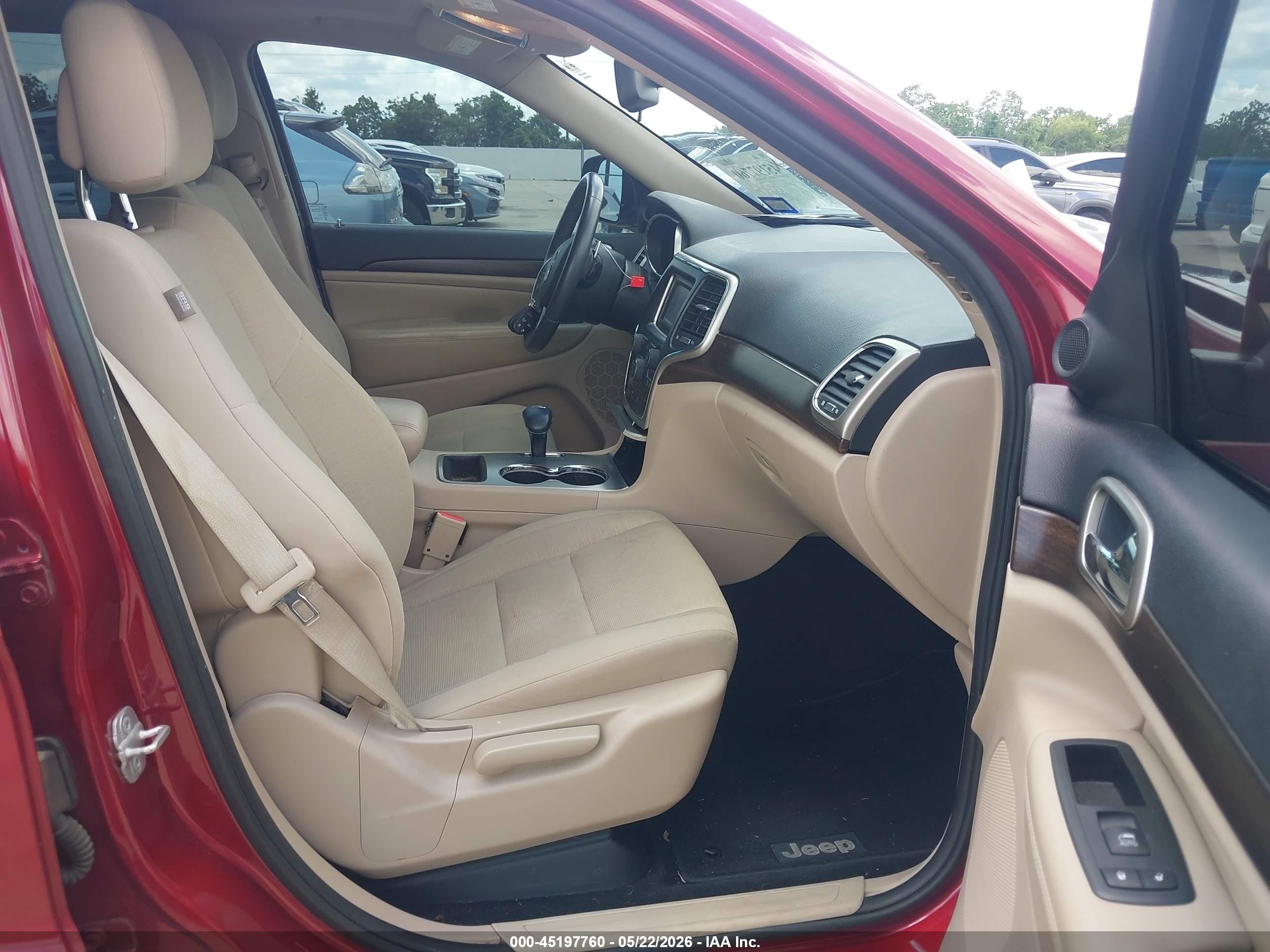 2014 Jeep Grand Cherokee Laredo Red vin: 1C4RJEAG0EC160348