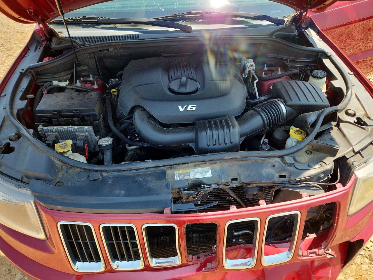 2014 Jeep Grand Cherokee Laredo Red vin: 1C4RJEAG0EC348139