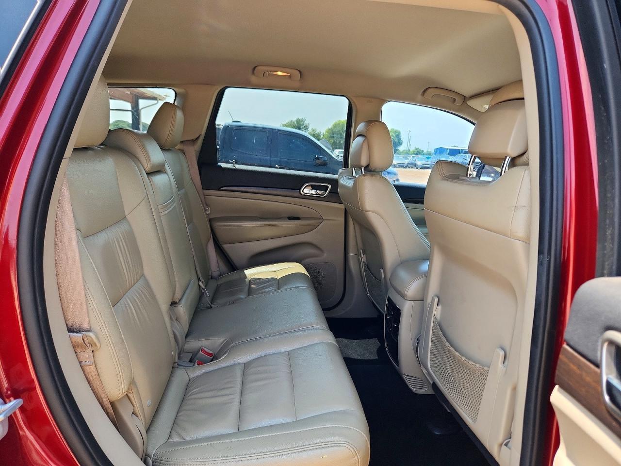 2014 Jeep Grand Cherokee Laredo Red vin: 1C4RJEAG0EC348139