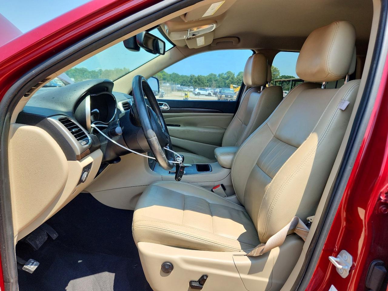 2014 Jeep Grand Cherokee Laredo Red vin: 1C4RJEAG0EC348139