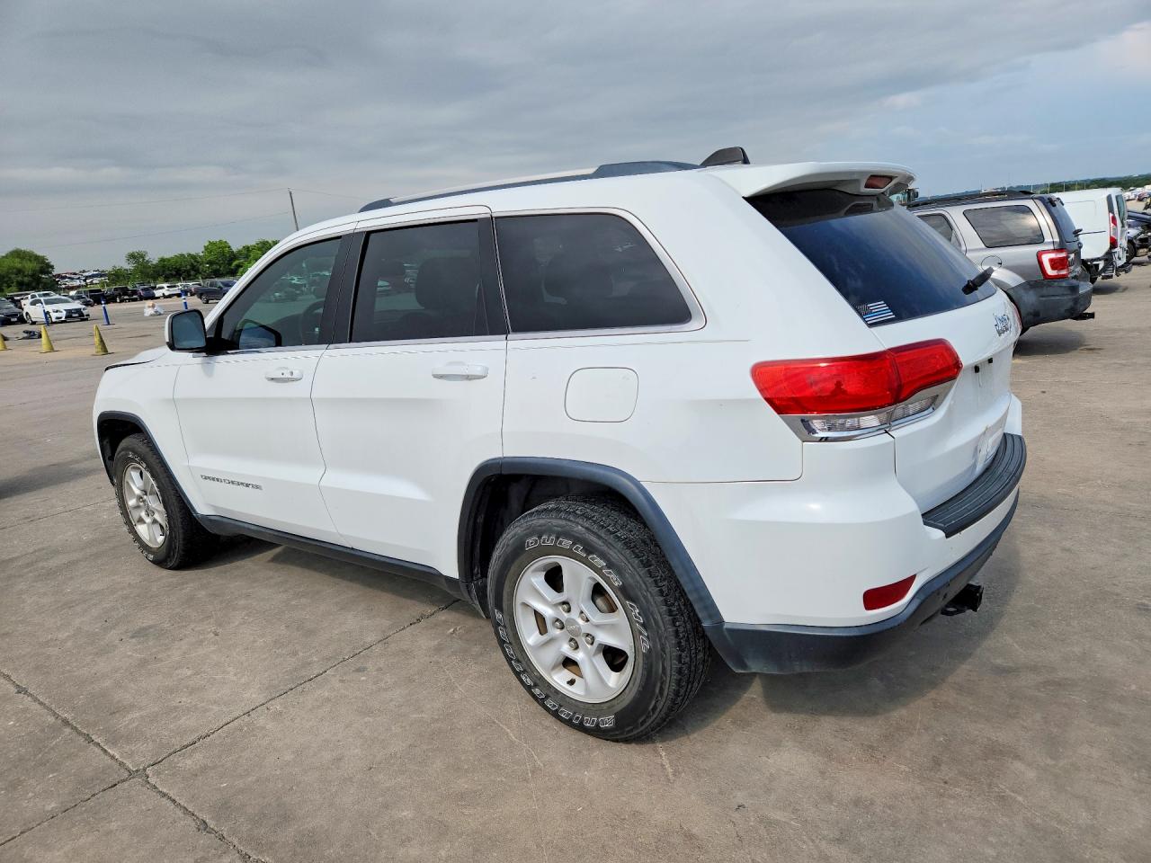 2015 Jeep Grand Cherokee Laredo White vin: 1C4RJEAG0FC162067