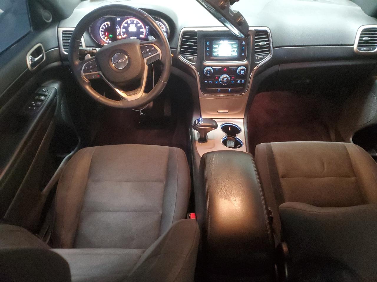 2015 Jeep Grand Cherokee Laredo Gray vin: 1C4RJEAG0FC218251 Damage: Console Cover, Worn, Replacement Required