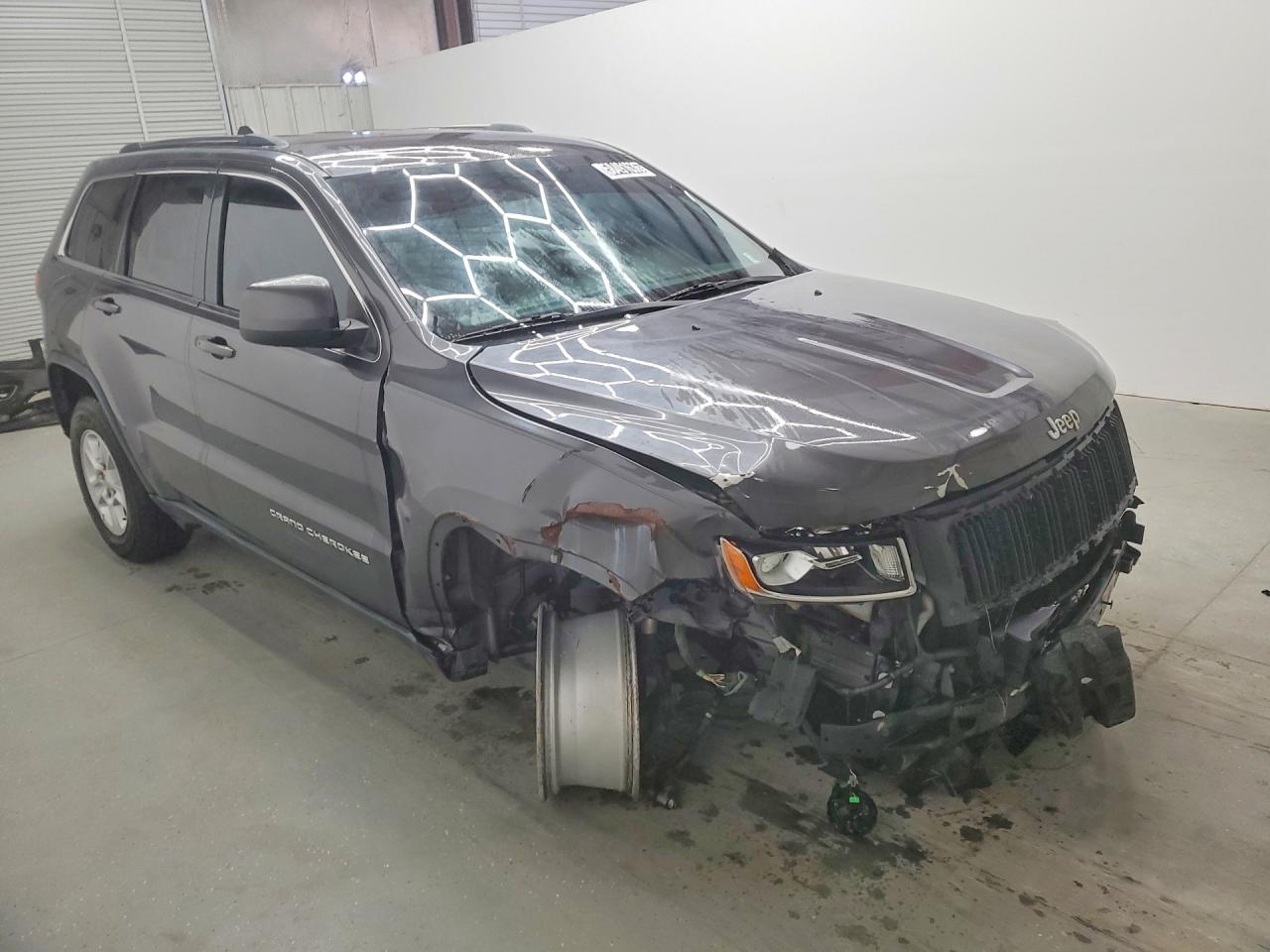 2015 Jeep Grand Cherokee Laredo Gray vin: 1C4RJEAG0FC218251