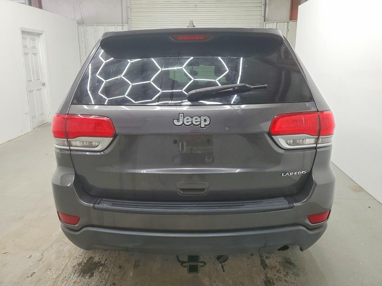 2015 Jeep Grand Cherokee Laredo Gray vin: 1C4RJEAG0FC218251
