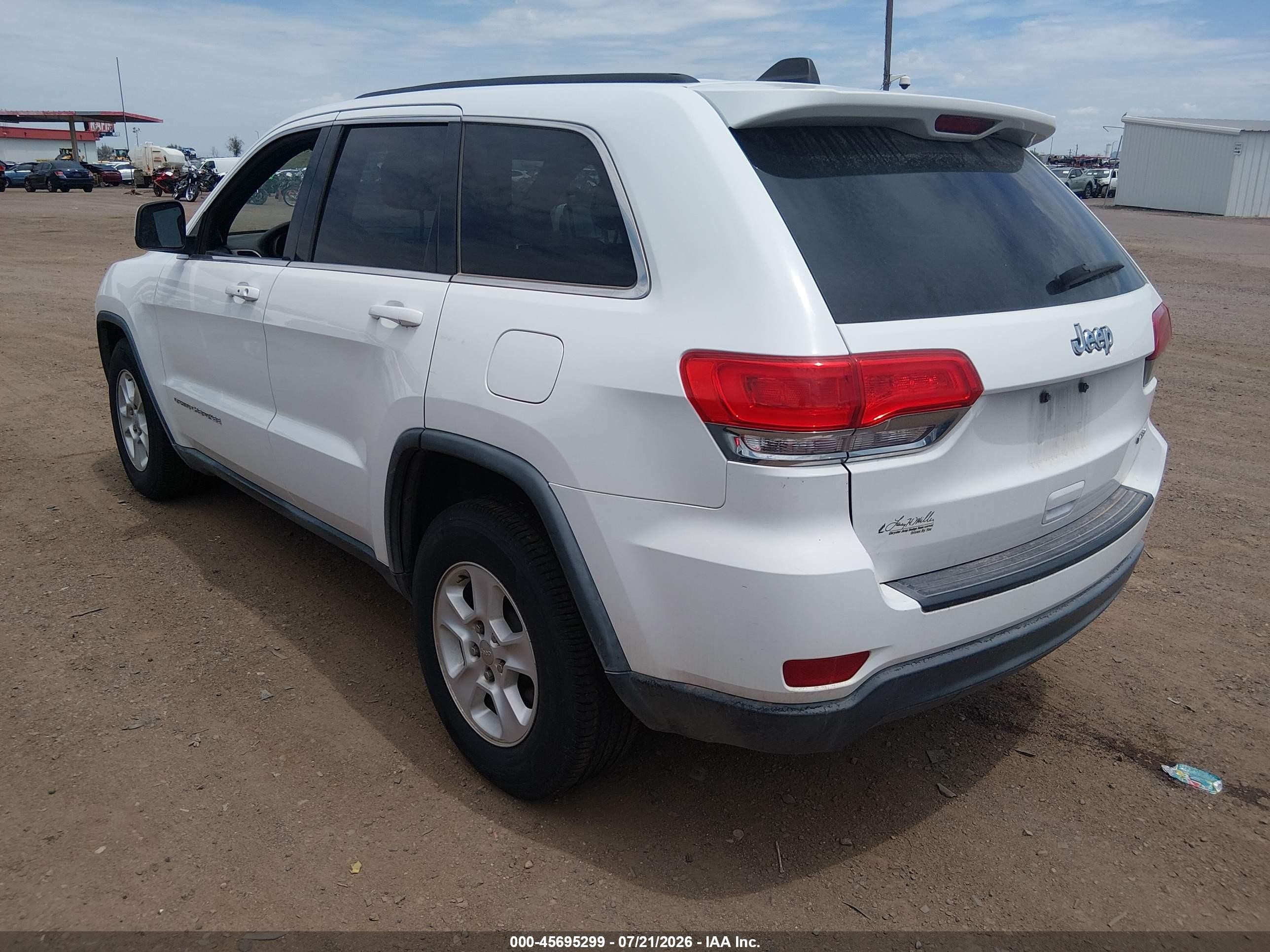 2015 Jeep Grand Cherokee Laredo Белый vin: 1C4RJEAG0FC622506