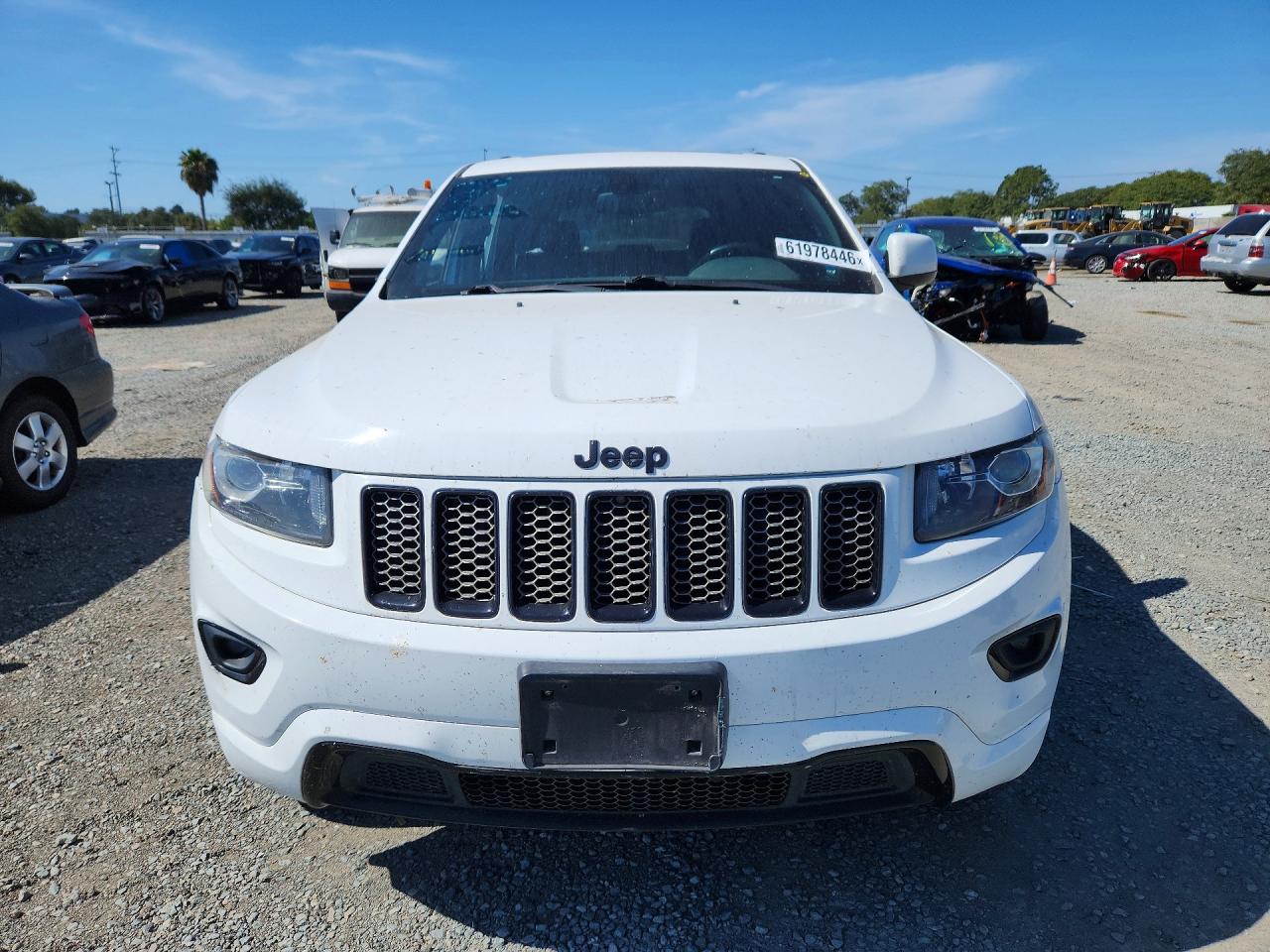 2015 Jeep Grand Cherokee Laredo White vin: 1C4RJEAG0FC749384