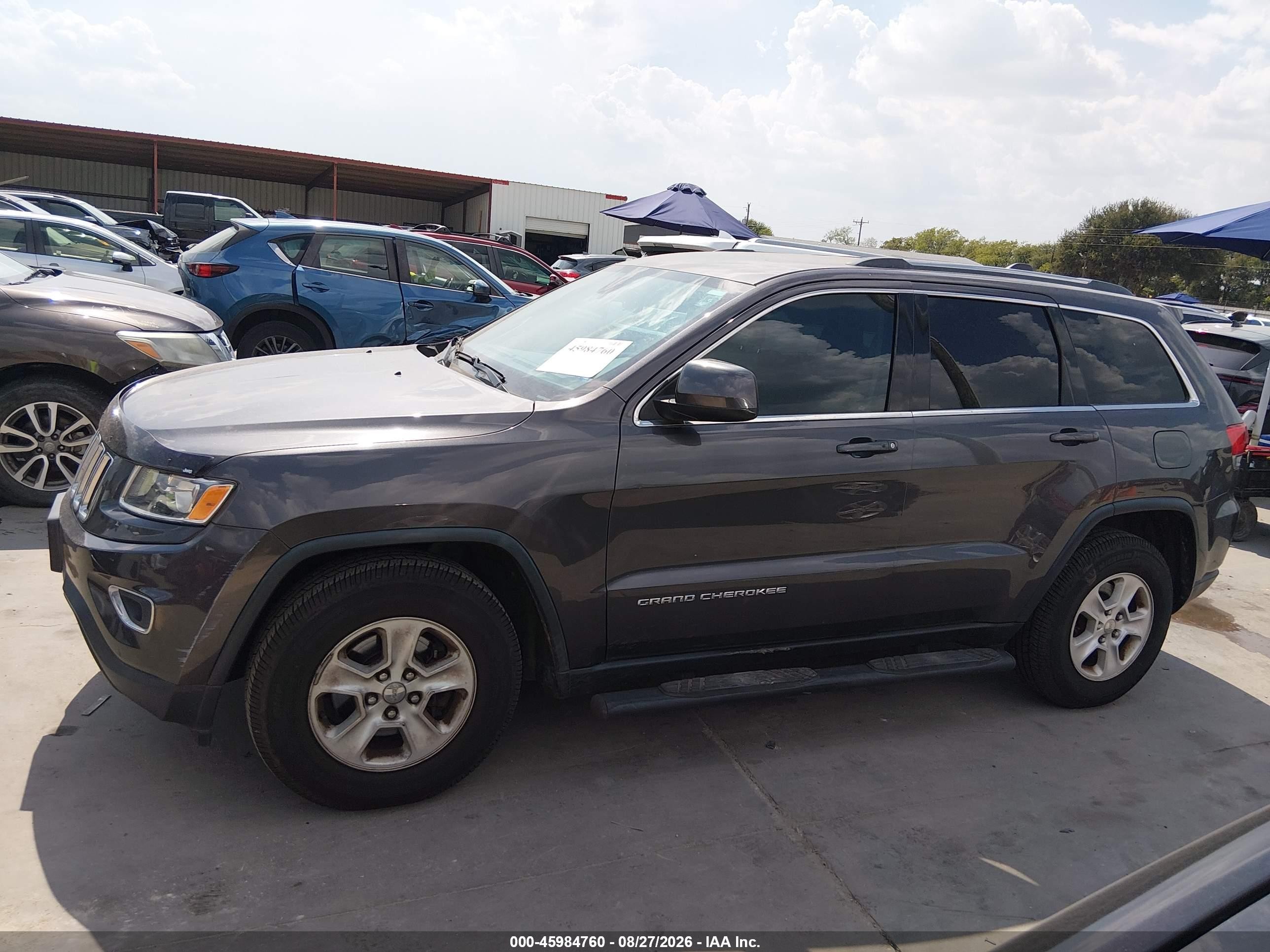 2015 Jeep Grand Cherokee Laredo Gray vin: 1C4RJEAG0FC957314