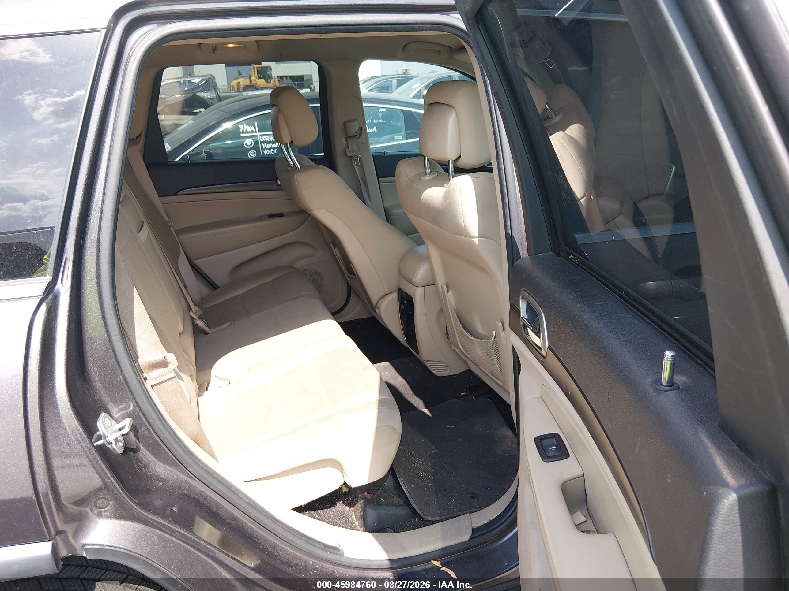 2015 Jeep Grand Cherokee Laredo Gray vin: 1C4RJEAG0FC957314
