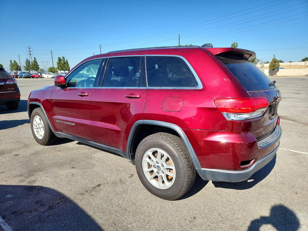 2018 Jeep Grand Cherokee Laredo Бордовый vin: 1C4RJEAG0JC181792