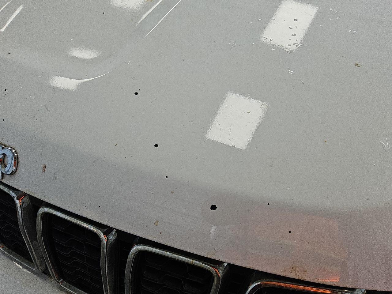 2018 Jeep Grand Cherokee Laredo White vin: 1C4RJEAG0JC412366 Damage: Hood, Road Paint/Overspray, 1/8 To 1/2 Inch