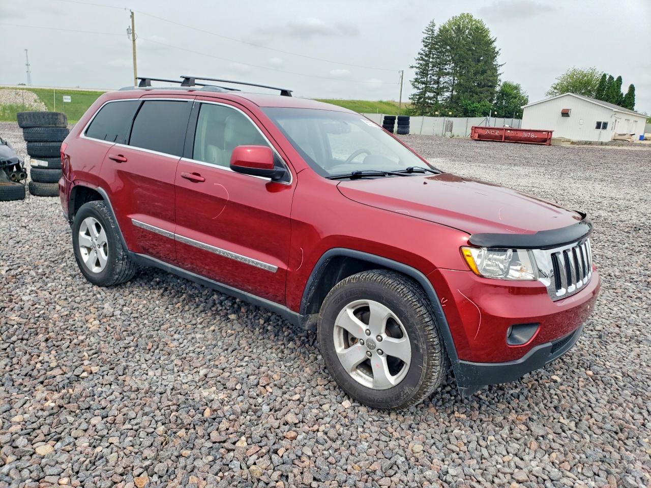 2012 Jeep Grand Cherokee Laredo Красный vin: 1C4RJEAG1CC146102