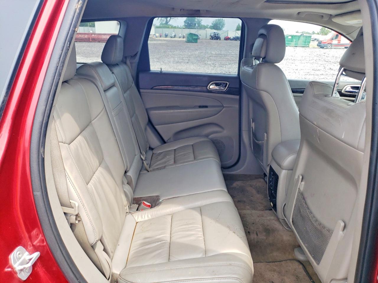 2012 Jeep Grand Cherokee Laredo Красный vin: 1C4RJEAG1CC146102