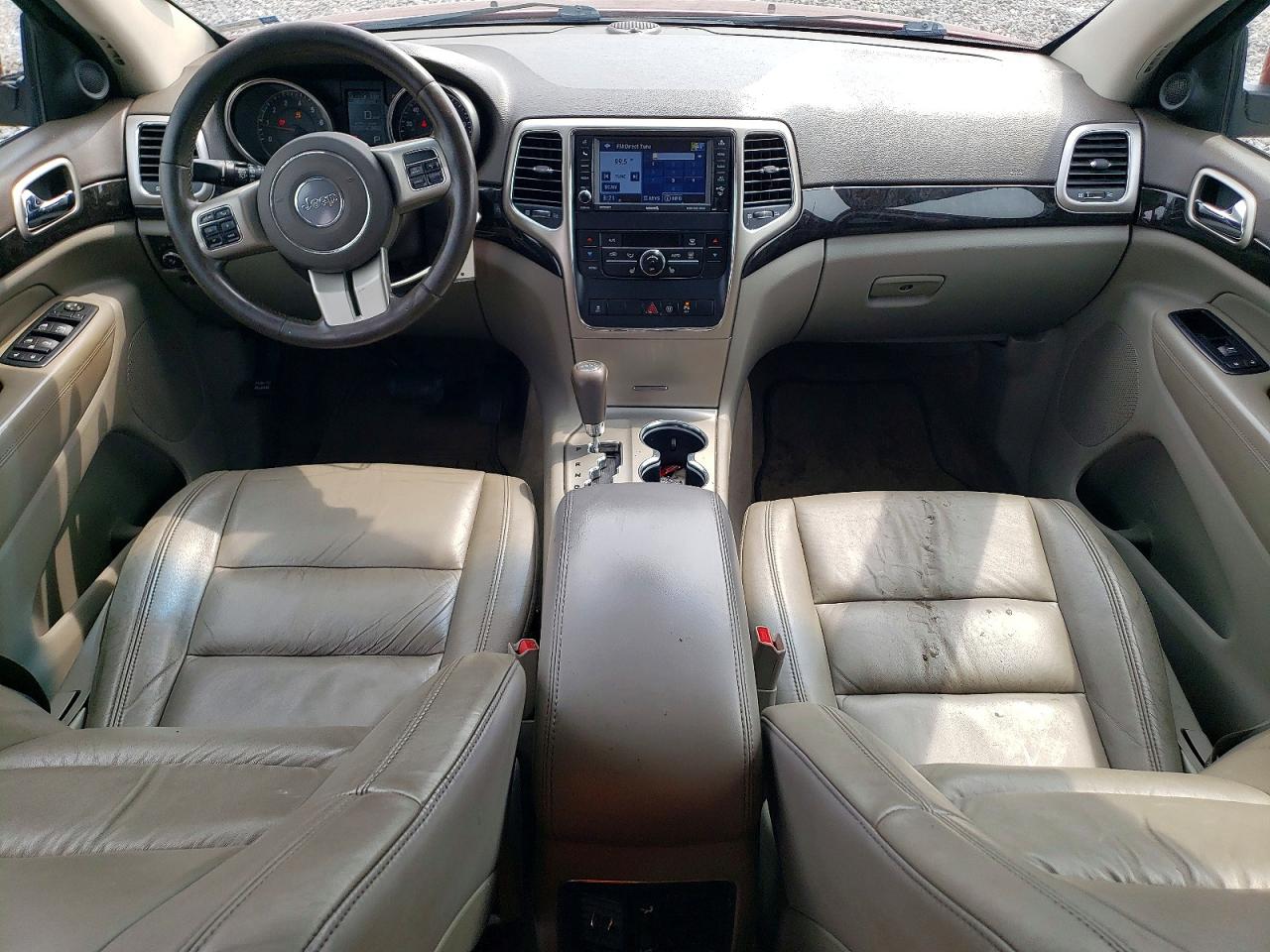 2012 Jeep Grand Cherokee Laredo Красный vin: 1C4RJEAG1CC146102