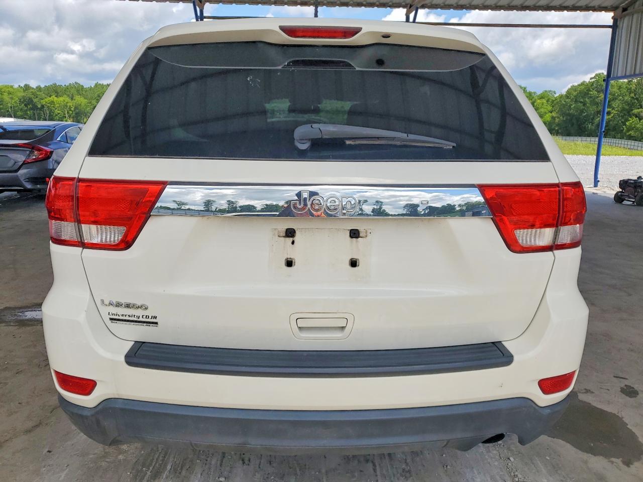 2012 Jeep Grand Cherokee Laredo White vin: 1C4RJEAG1CC177480