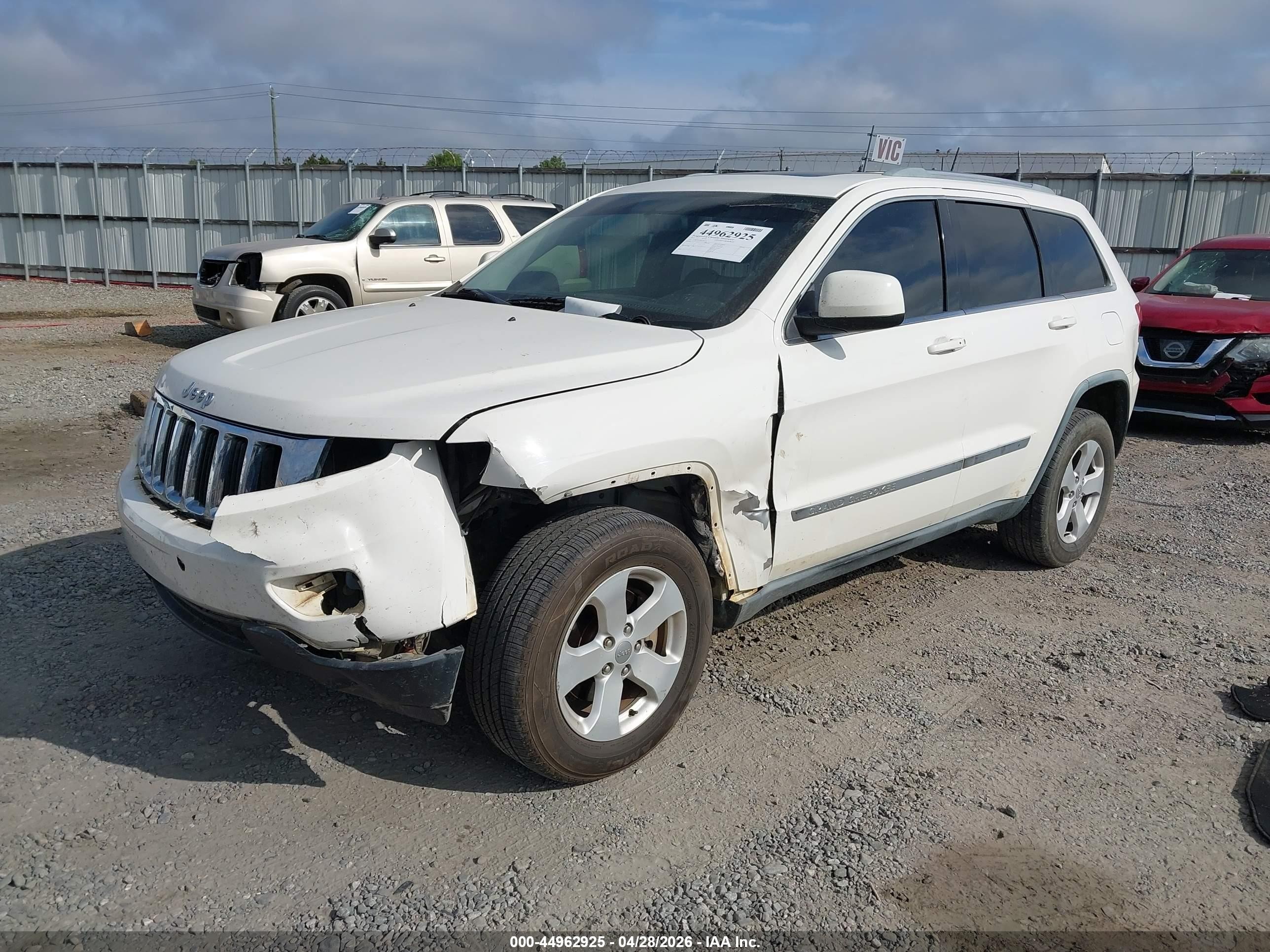 2012 Jeep Grand Cherokee Laredo White vin: 1C4RJEAG1CC201938