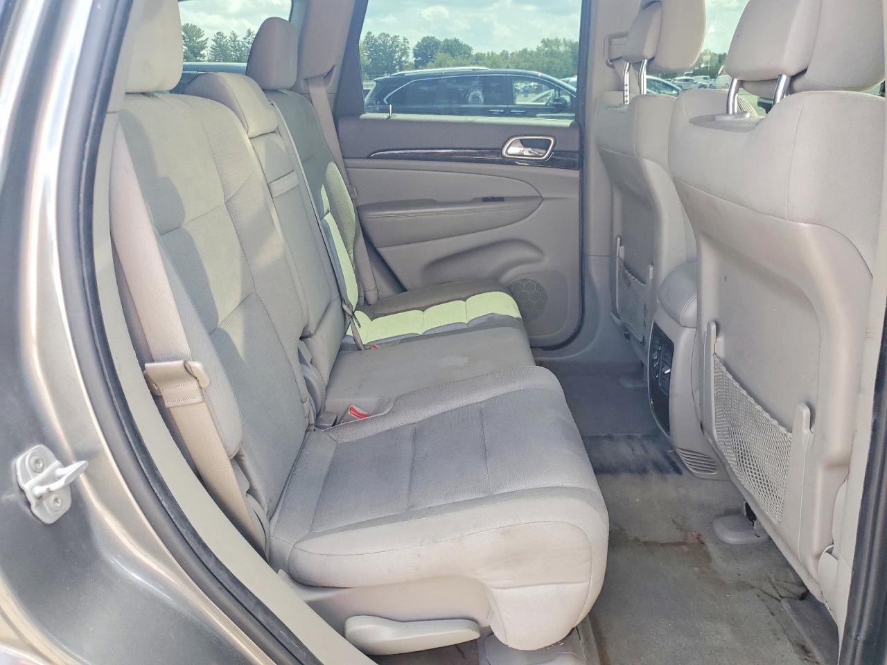 2012 Jeep Grand Cherokee Laredo Gray vin: 1C4RJEAG1CC210218