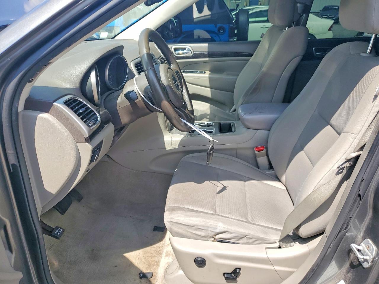 2012 Jeep Grand Cherokee Laredo Gray vin: 1C4RJEAG1CC210218