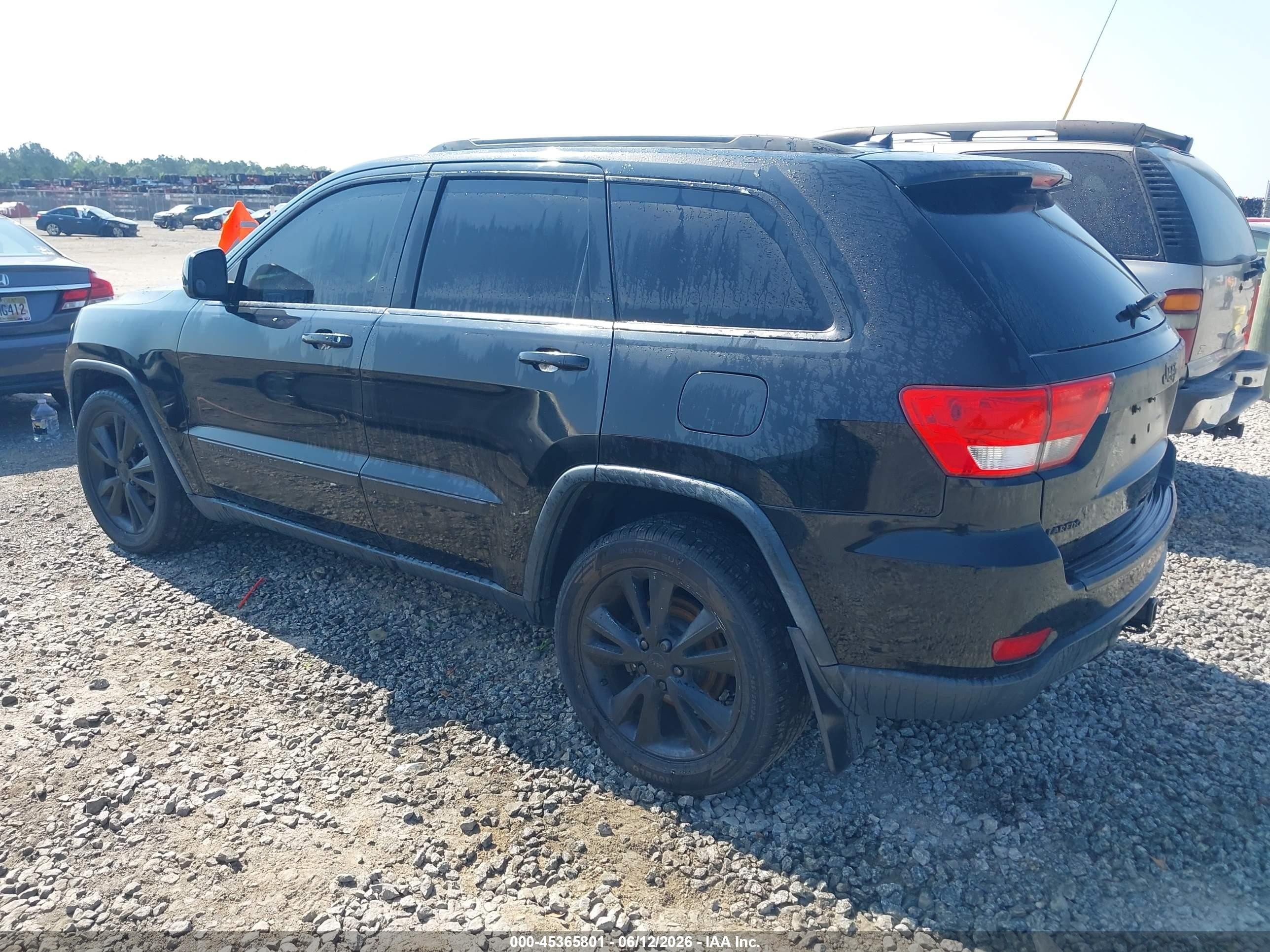 2012 Jeep Grand Cherokee Laredo Черный vin: 1C4RJEAG1CC282133