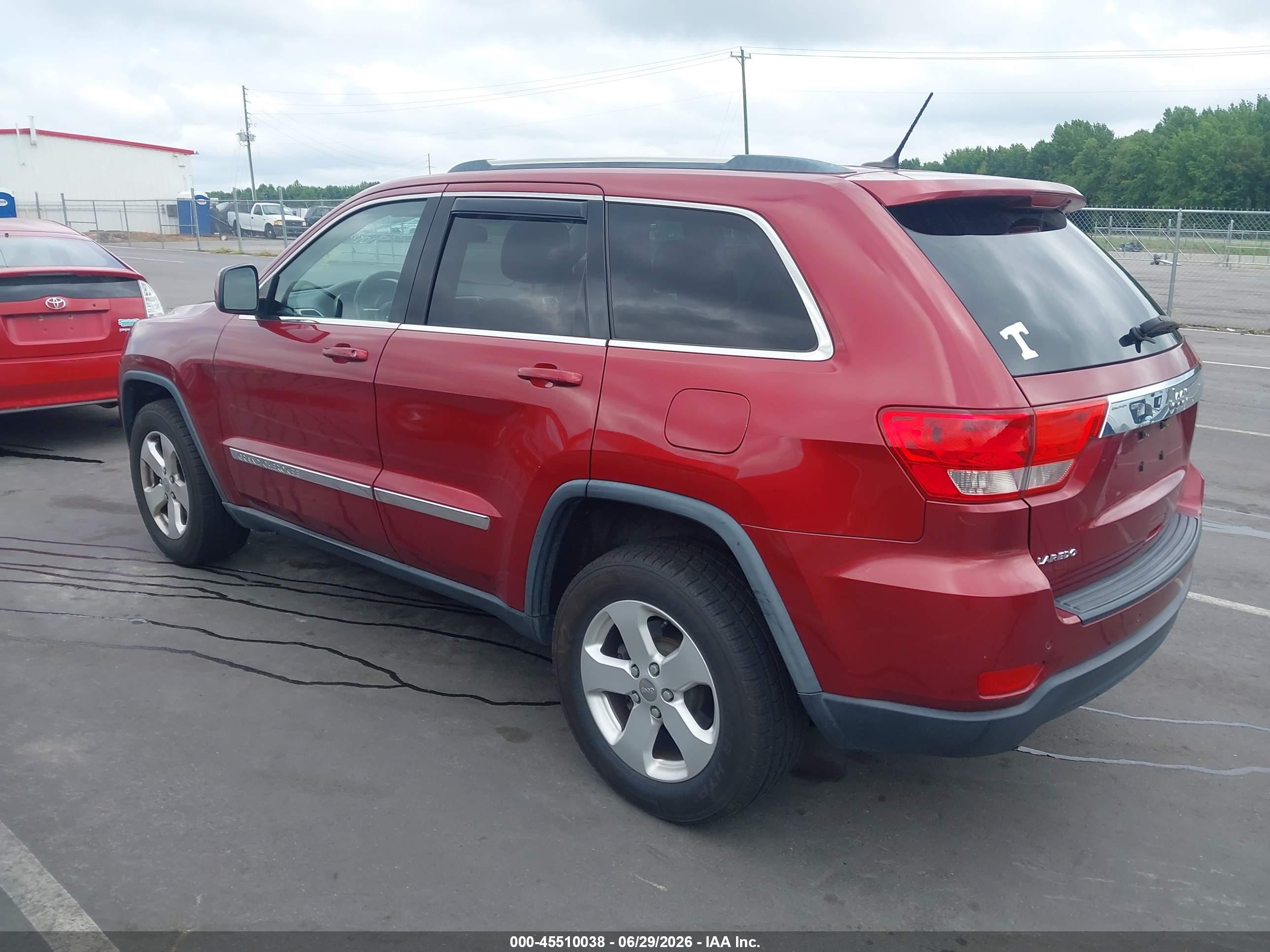 2013 Jeep Grand Cherokee Laredo Burgundy vin: 1C4RJEAG1DC507765